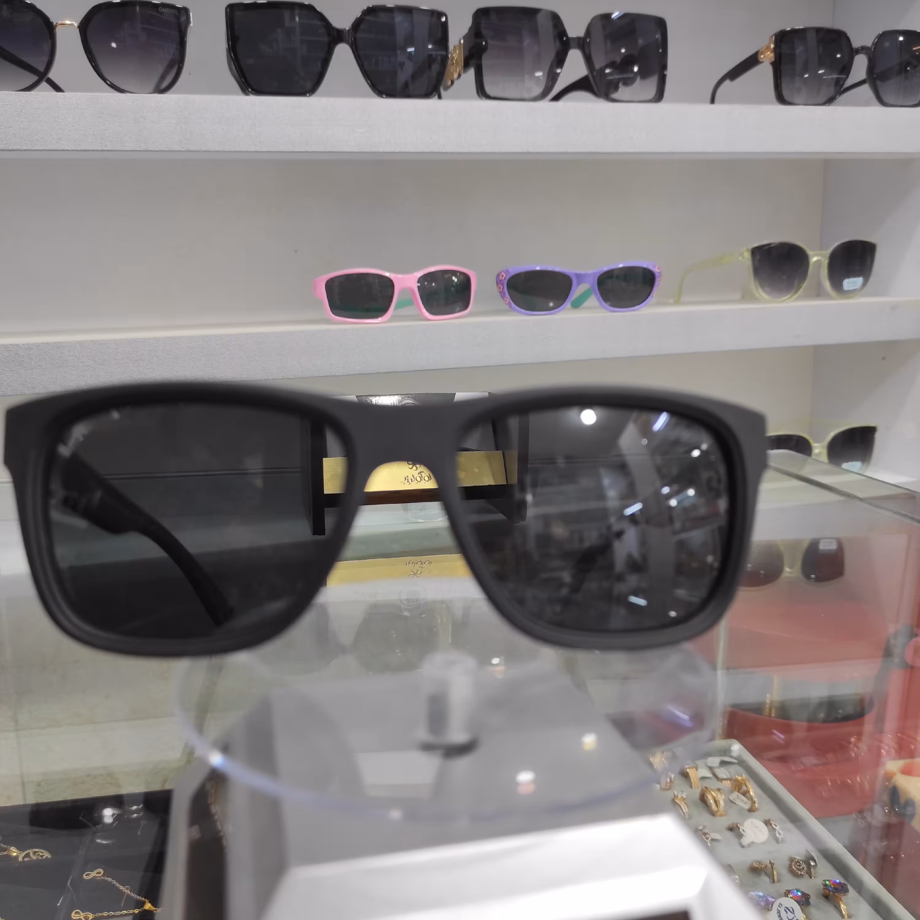 عینک شیک مردانه و پولورایز و استاندارد UV400