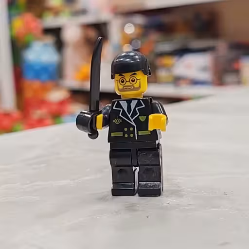 لگو مینی فیگور پلیس مشکی شمشیردار وارداتی