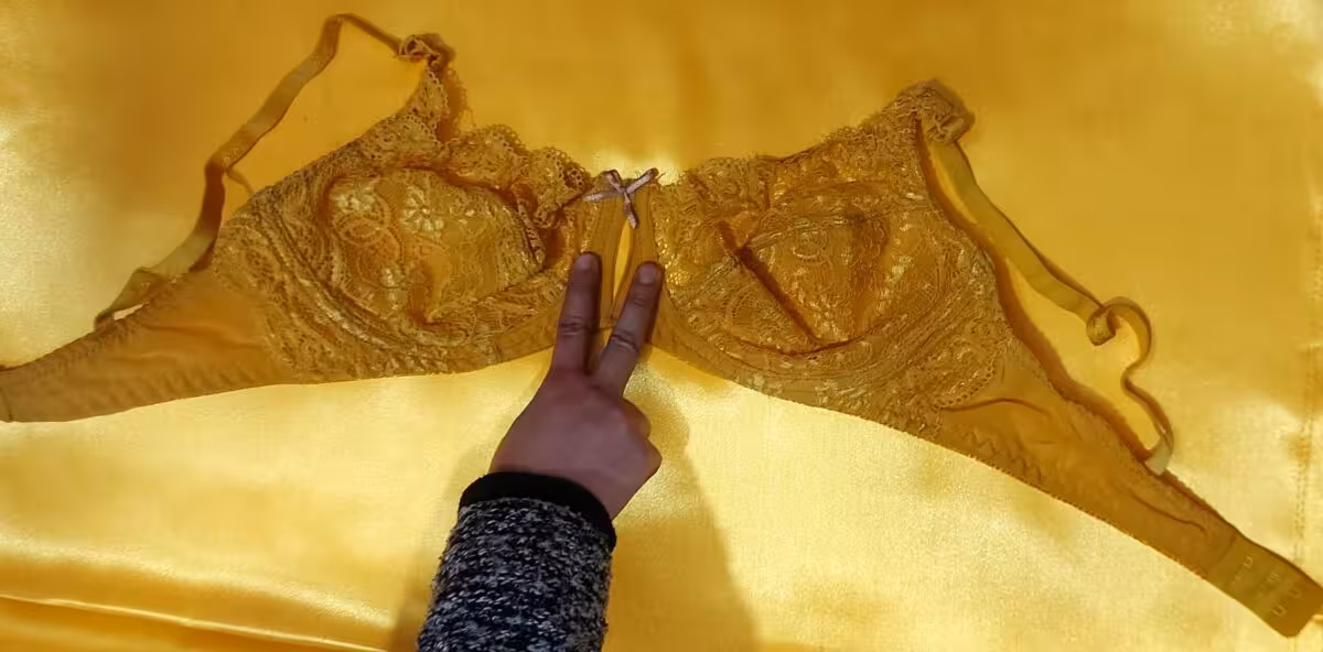 سوتین زنانه رنگ زرد کد R-320