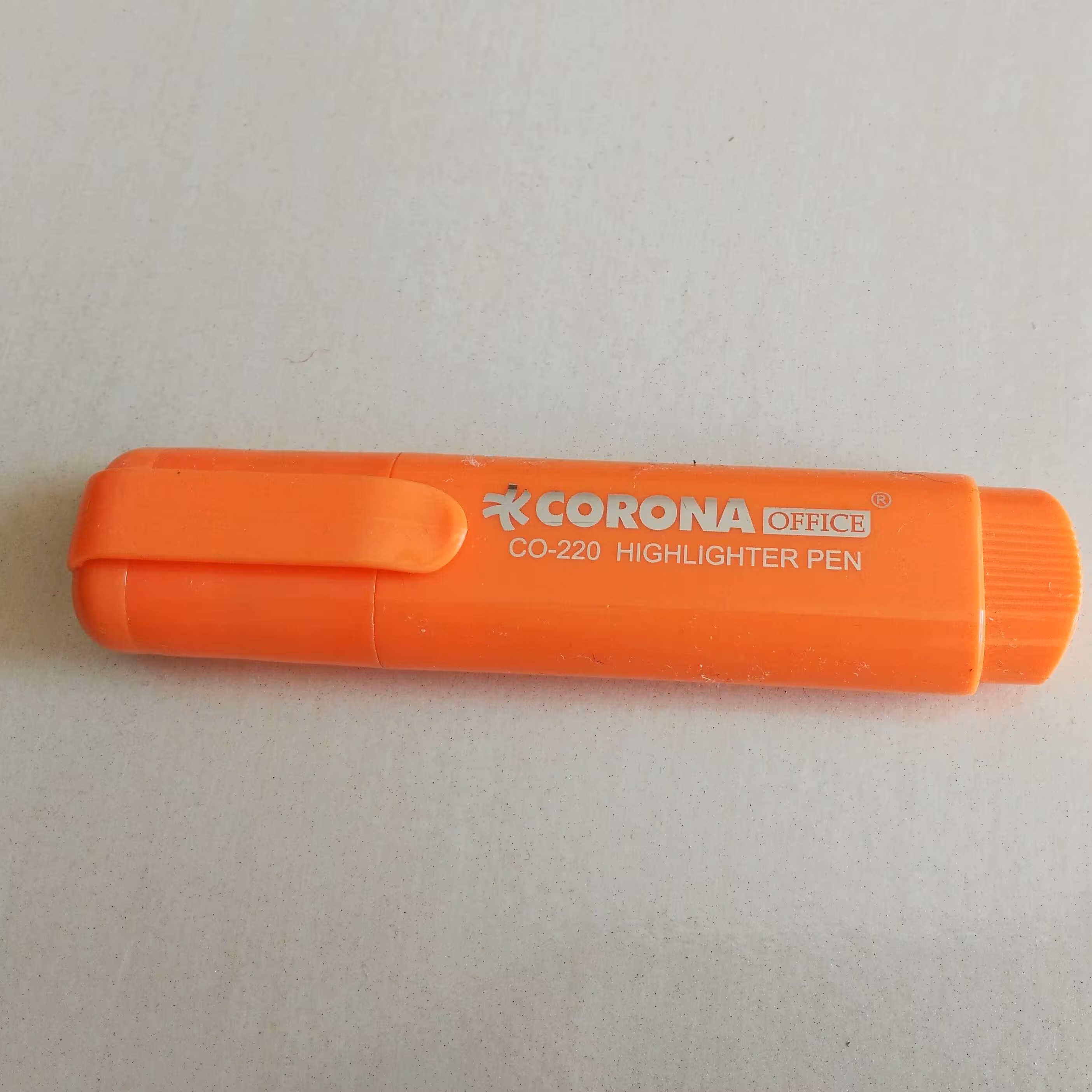 علامت زن کرونا