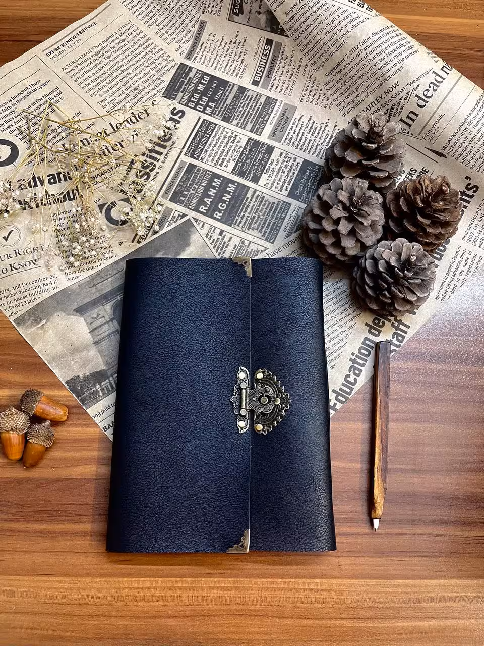 دفتر چرم دستساز ابعاد 24 در 18