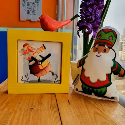 ساعت رومیزی مدل عمو نوروز