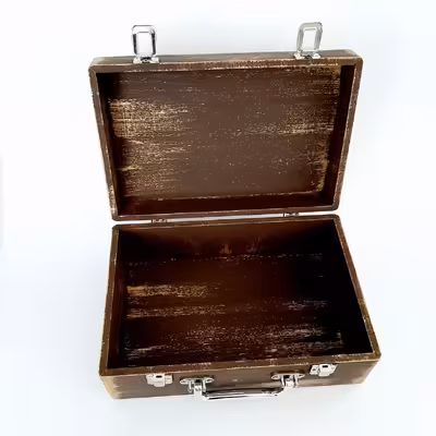 جعبه هدیه چوبی مدل چمدان طرح فریدا کد WS22