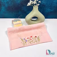 حوله دستی گلدوزی ایزابل رنگ گلبهی