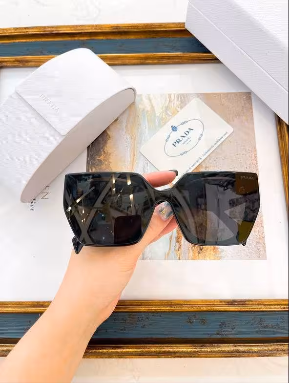 عینک آفتابی پرادا مدل PRADA PR82WS