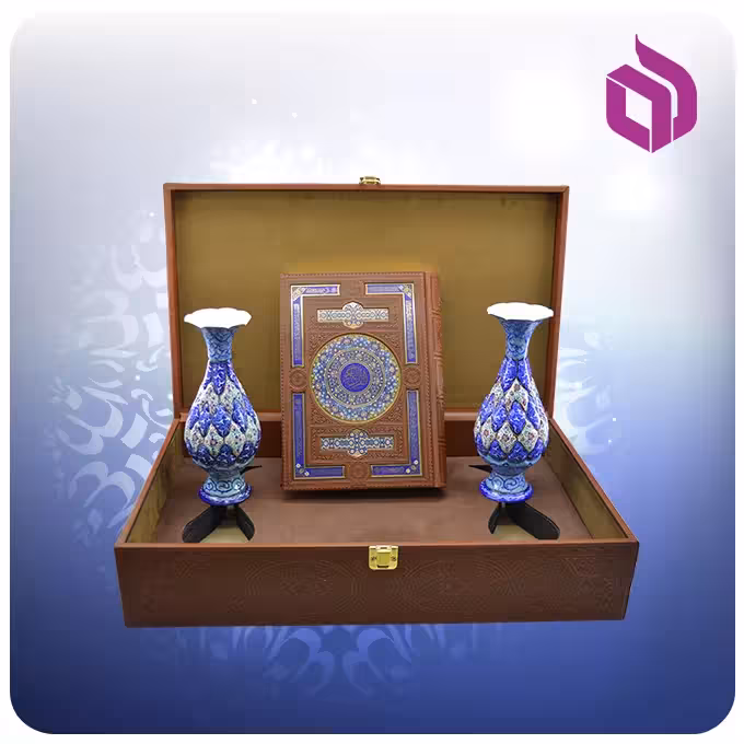 قرآن وزیری با دو گلدان مینا 20