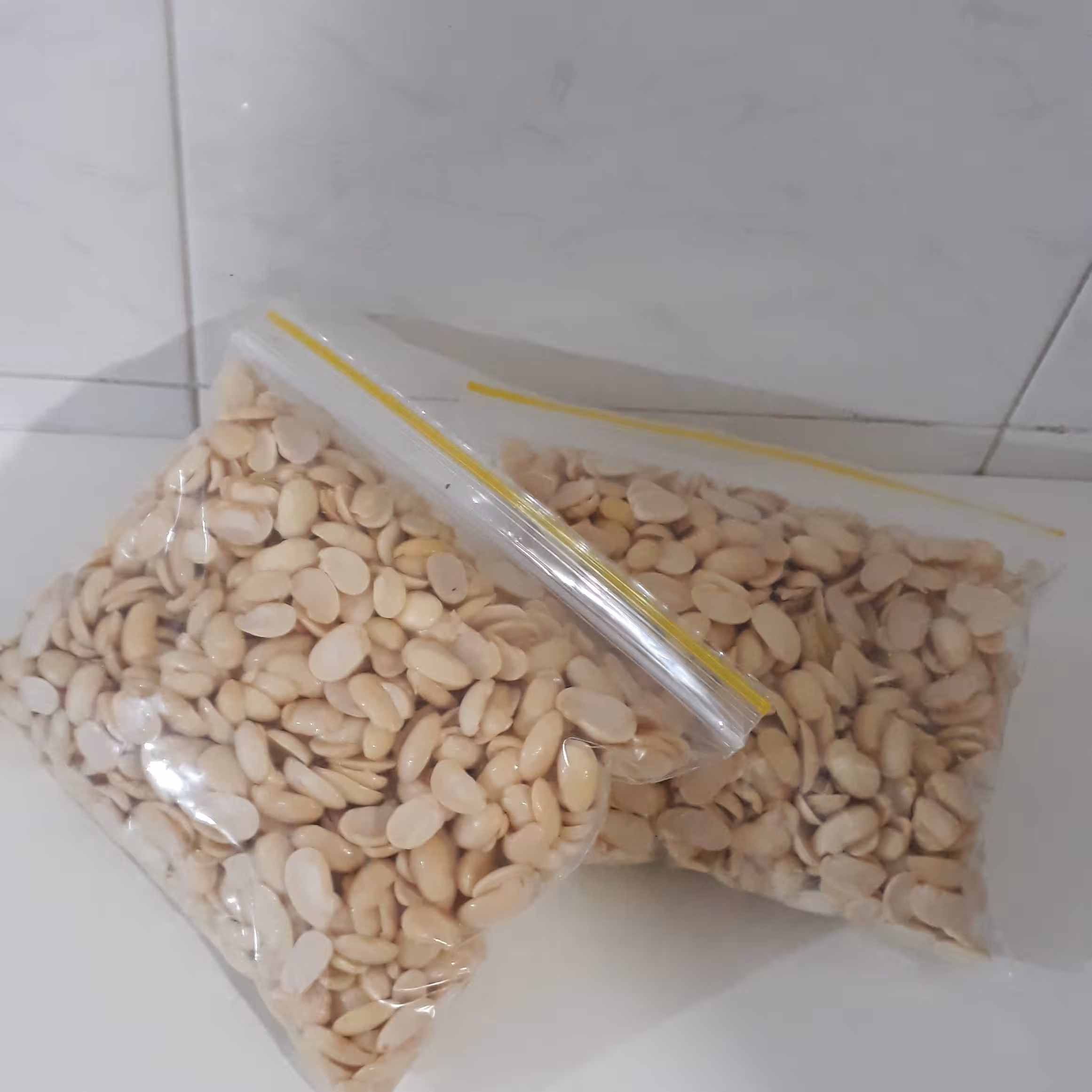 لوبیا چیتی پوست  کنده 