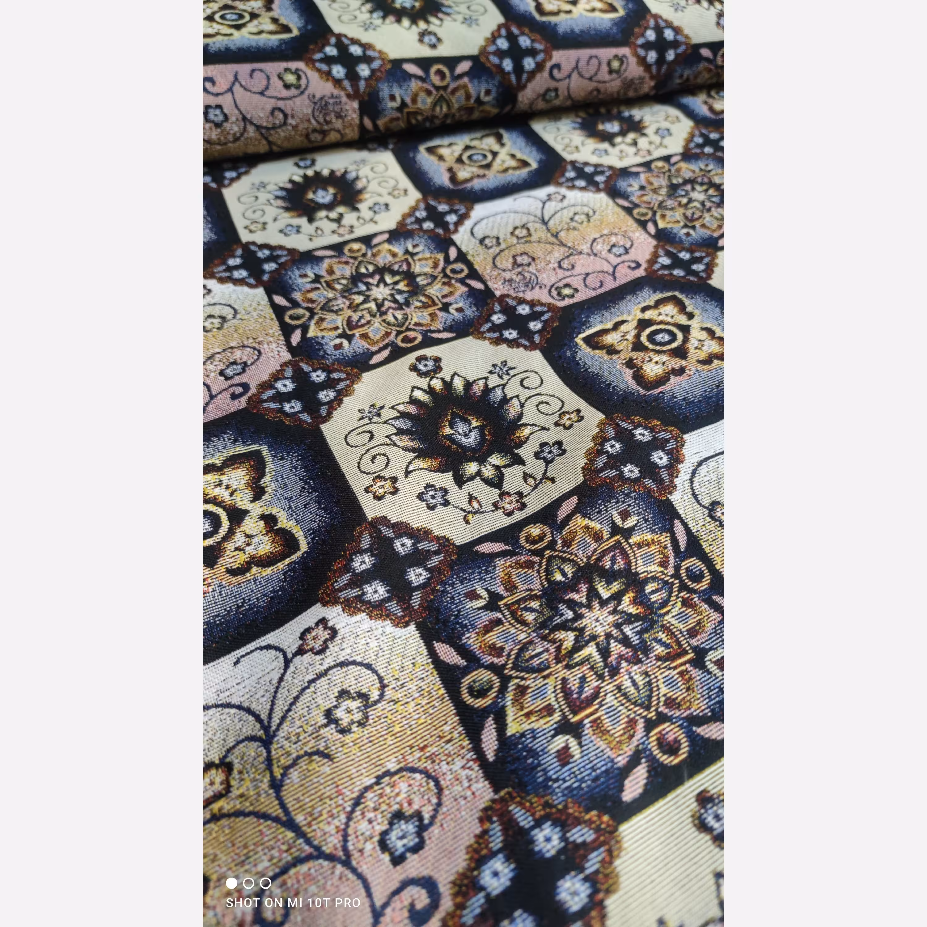 پارچه ترمه یا جاجیم