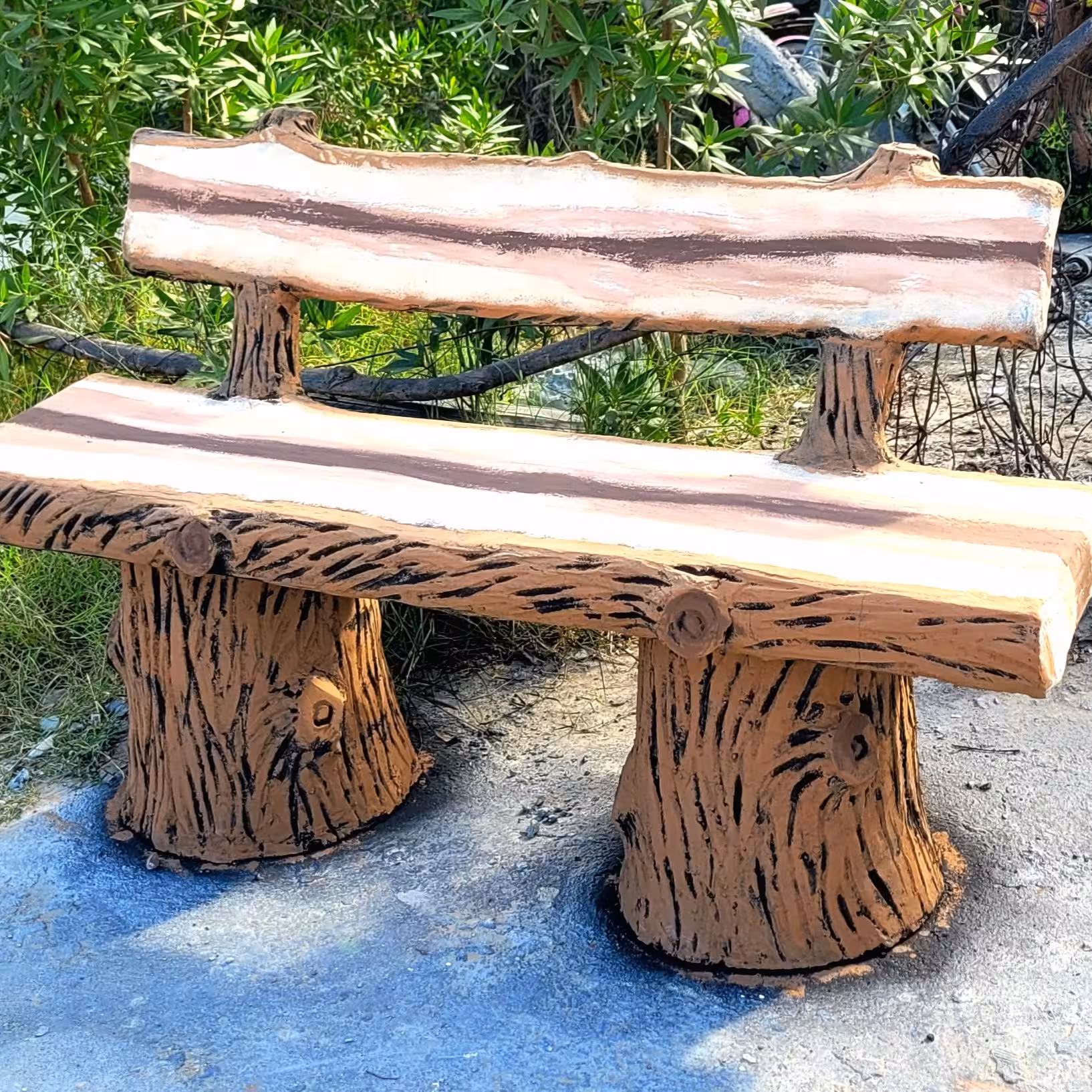 نیمکت سیمانی طرح چوب 