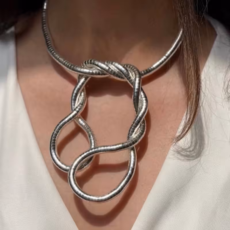 گردنبند و دستبند منعطف رنگ سیلور ساده