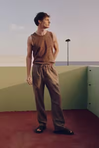 شلوار مردانه مخلوط کتانی مناسب است H&M