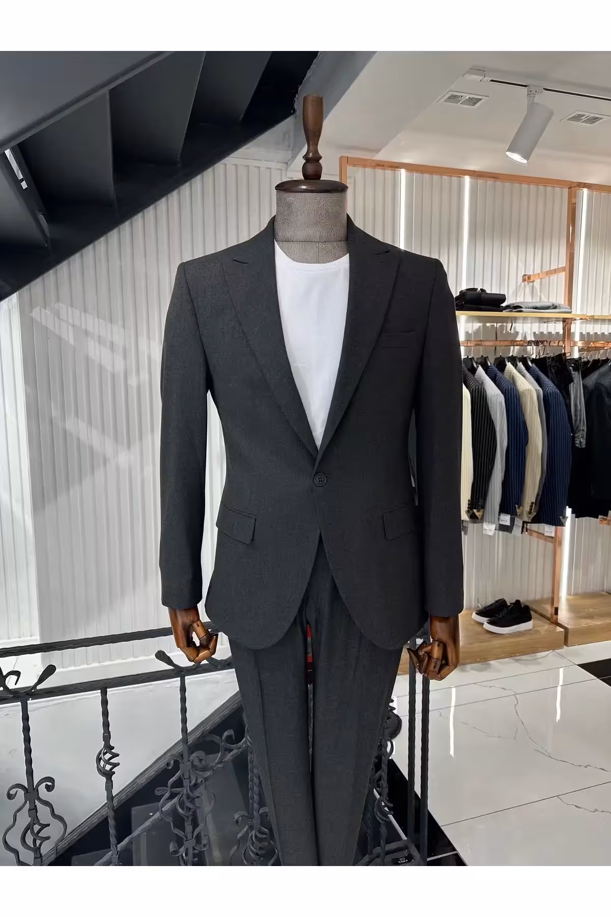 کت و شلوار تنگ مشکی مایل به خاکستری - 10452