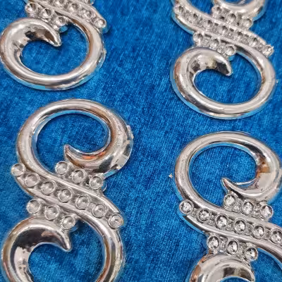 سگک کمربند و استین