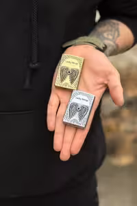 فندک طرح زیپو lucky wings