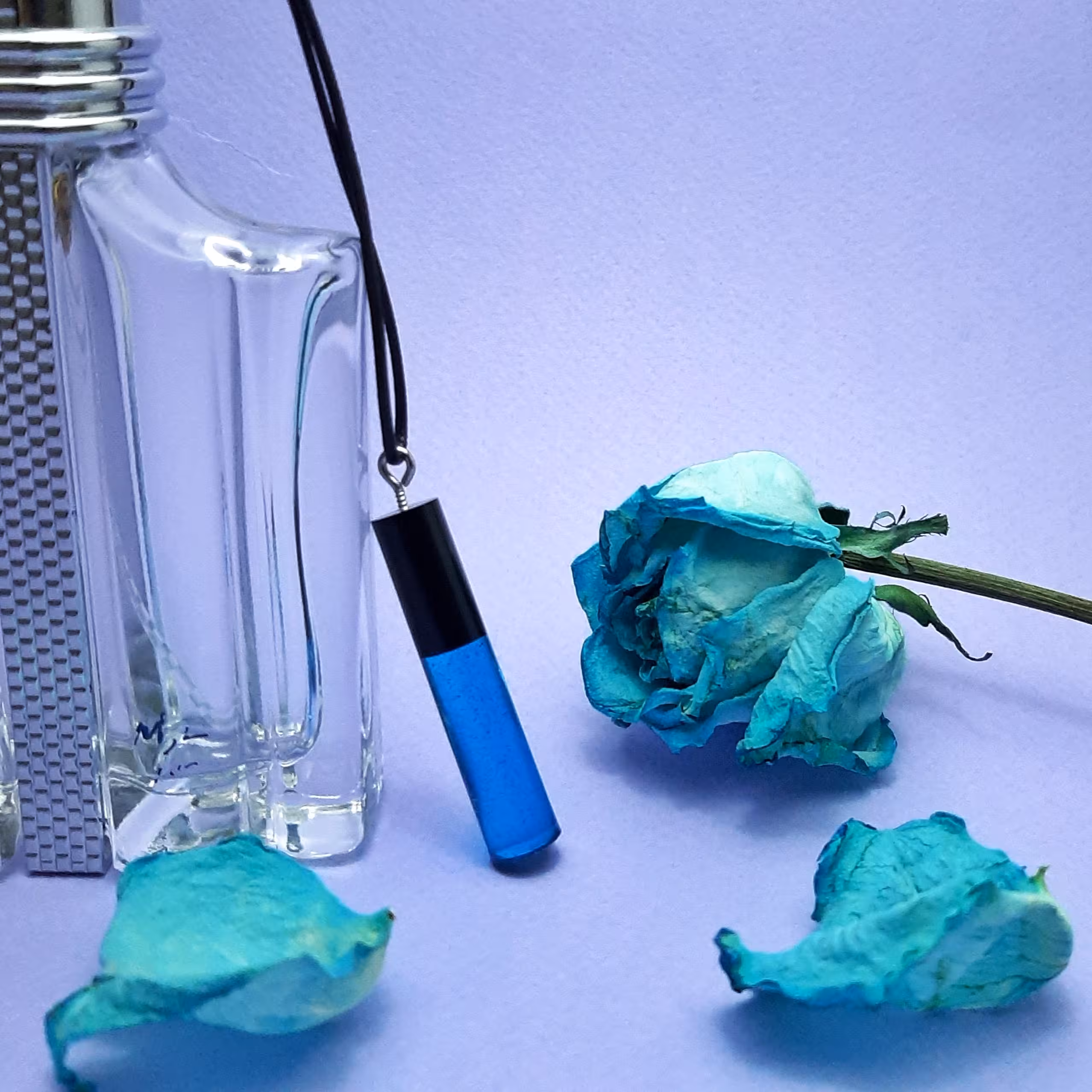 گردنبند رزینی استوانه