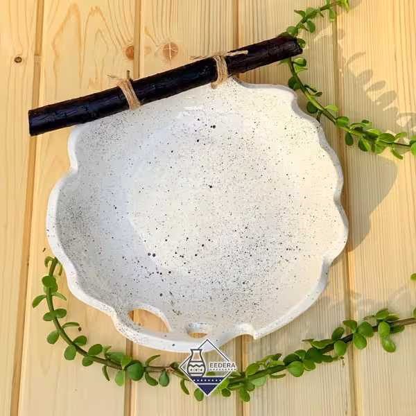 دیس گرد دفرمه سفید طرح نیلوفر