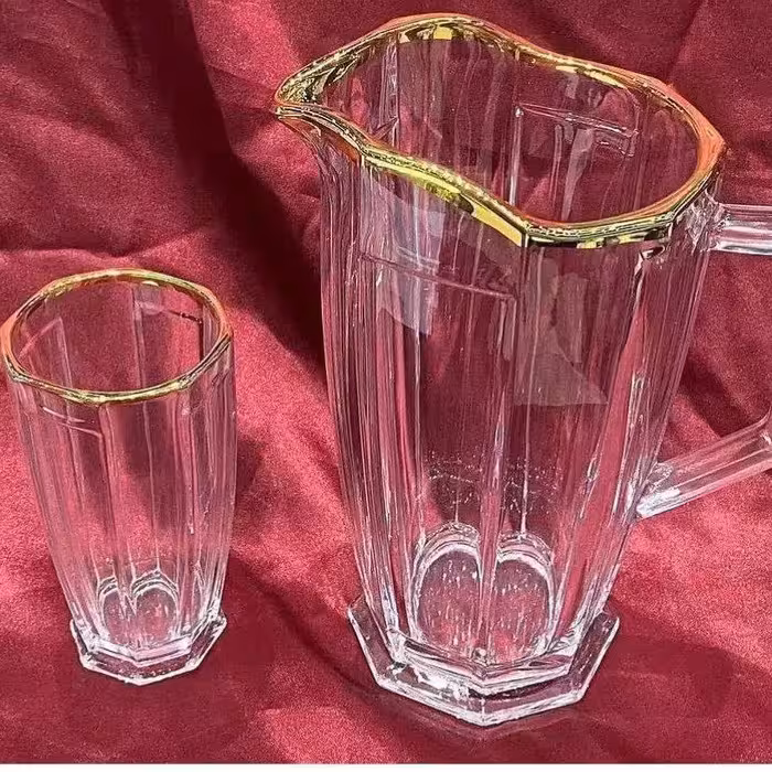 پارچ ولیوان  درطرحهای مختلف لب طلایی   7پارچه باارسال رایگان 