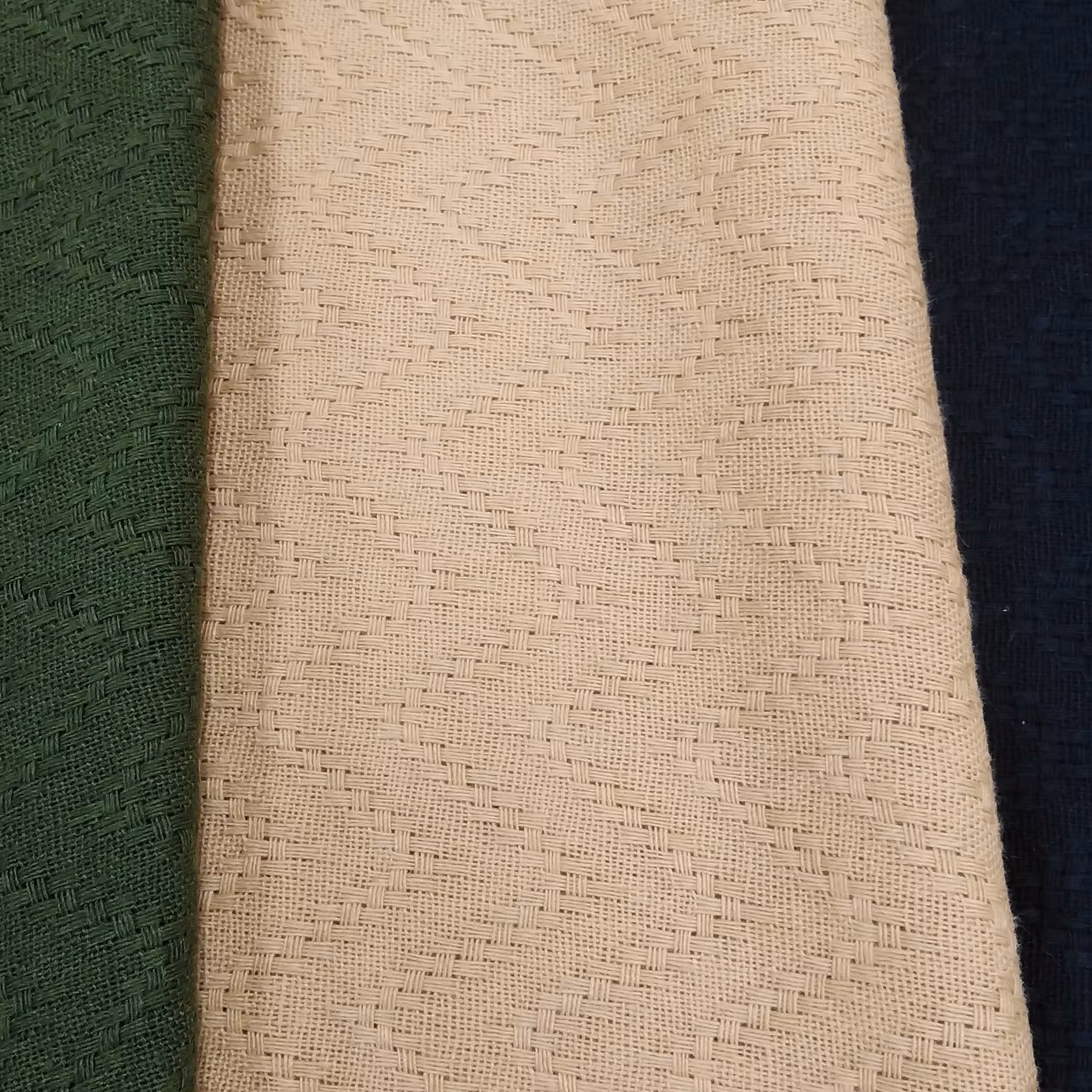 پارچه لنین خامه دوزی