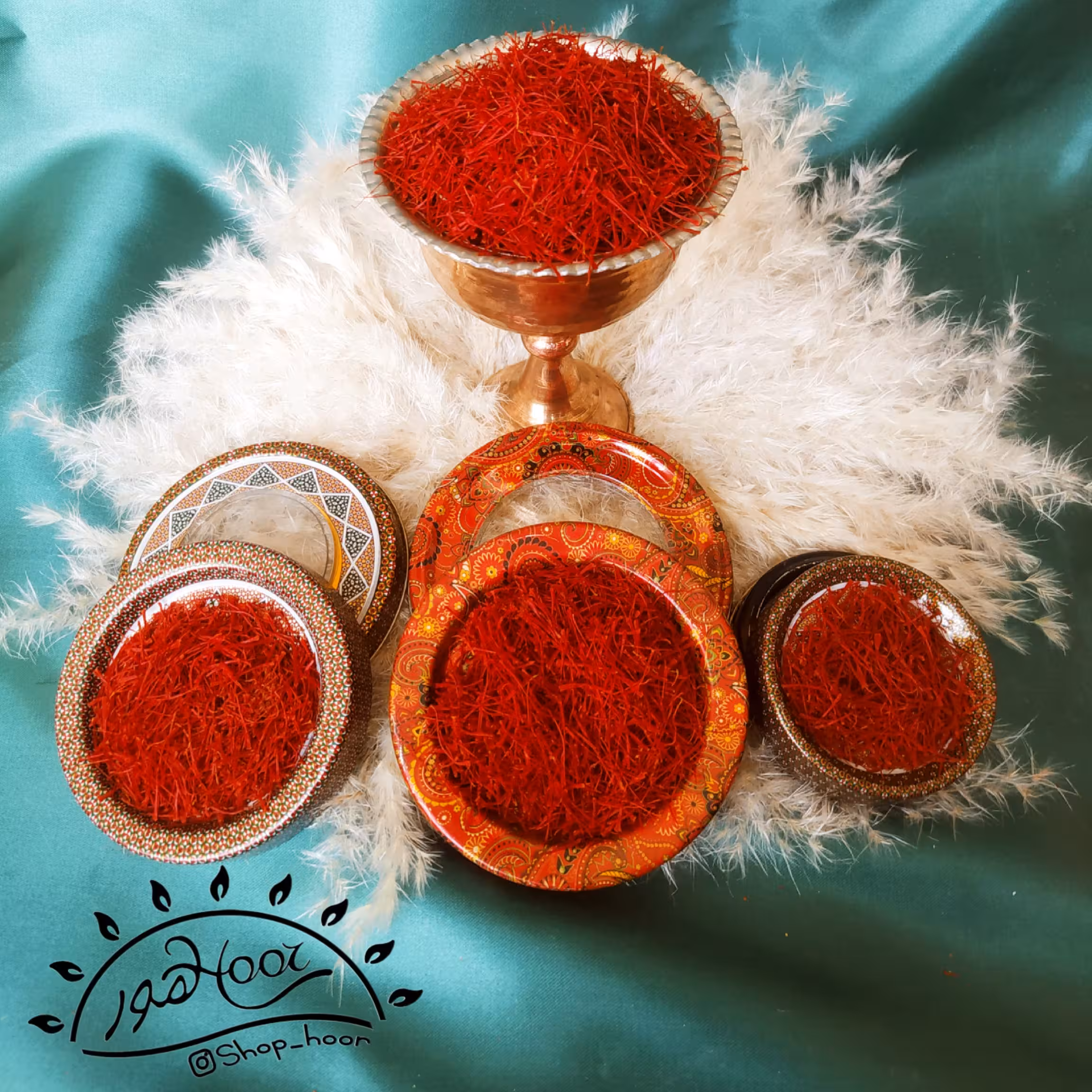 زعفران نگین سرخ نیم مثقالی