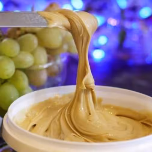 شیره انگور پاییزه درجه یک ملایر .فوق العاده خوشمزه .(مقوی) یک کیلویی