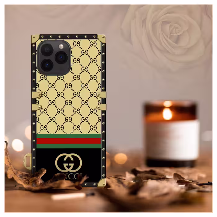 کاور مدل صندوقی کد L02 مناسب برای گوشی موبایل اپل  iPhone 13 Pro به همراه بند آویز