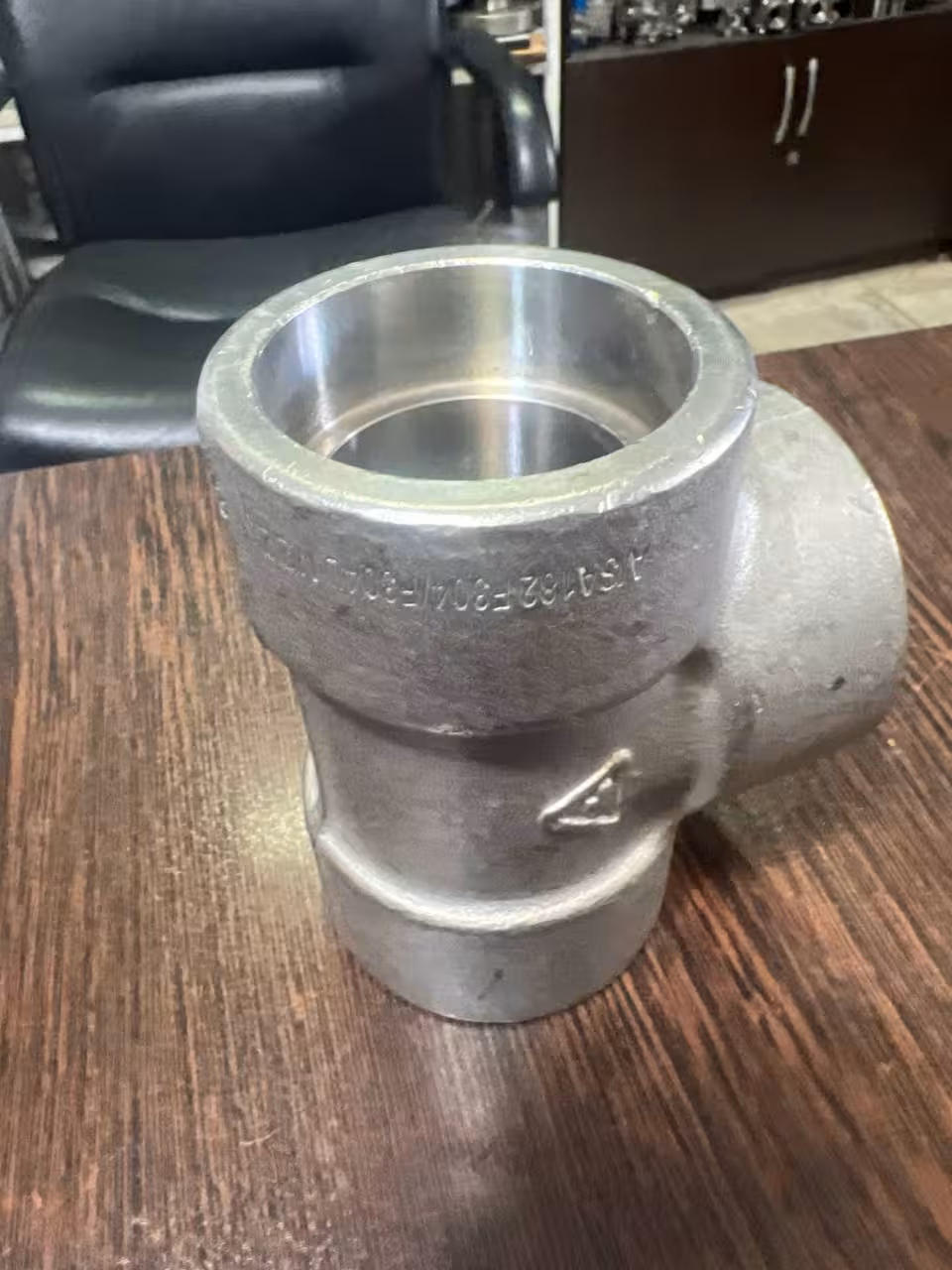 سه راه تبدیلی ساکت ولد سایز 1 1/2"به 1/2" اینج کلاس 3000 از جنس SA182F304/304L