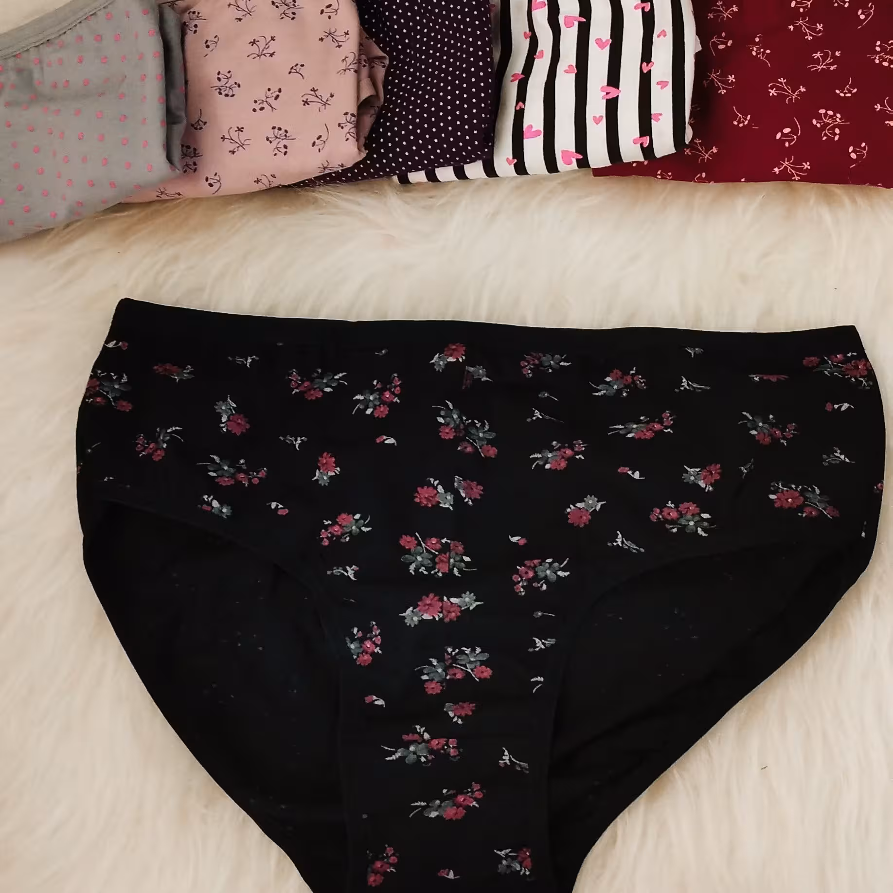 شورت نخ پنبه ترک
یه کار نرم و لطیف
ضد حساسیت
مناسب سایز 42 تا 46
قیمت65