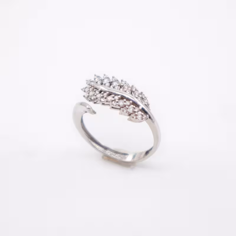 انگشتر نگین دار طلا