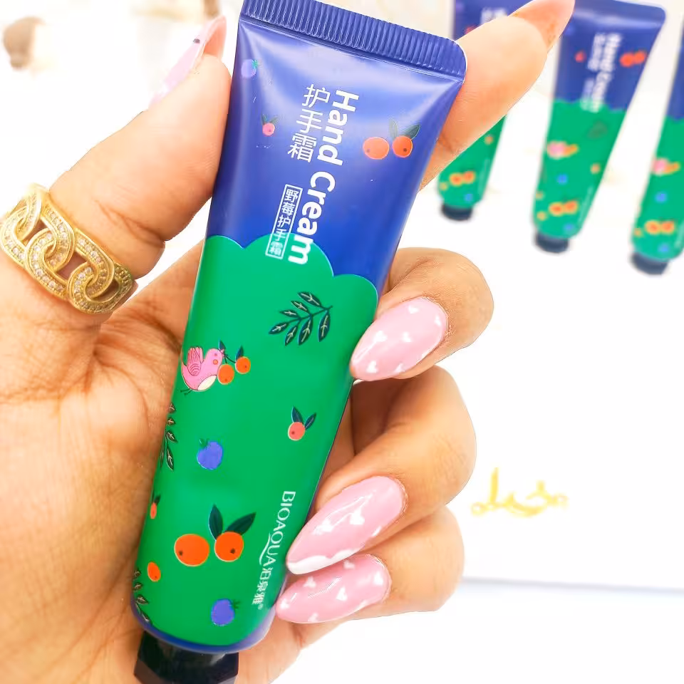 کرم دست تیوپی گیلاس 30 گرم بیوآکوا BIOAQUA          