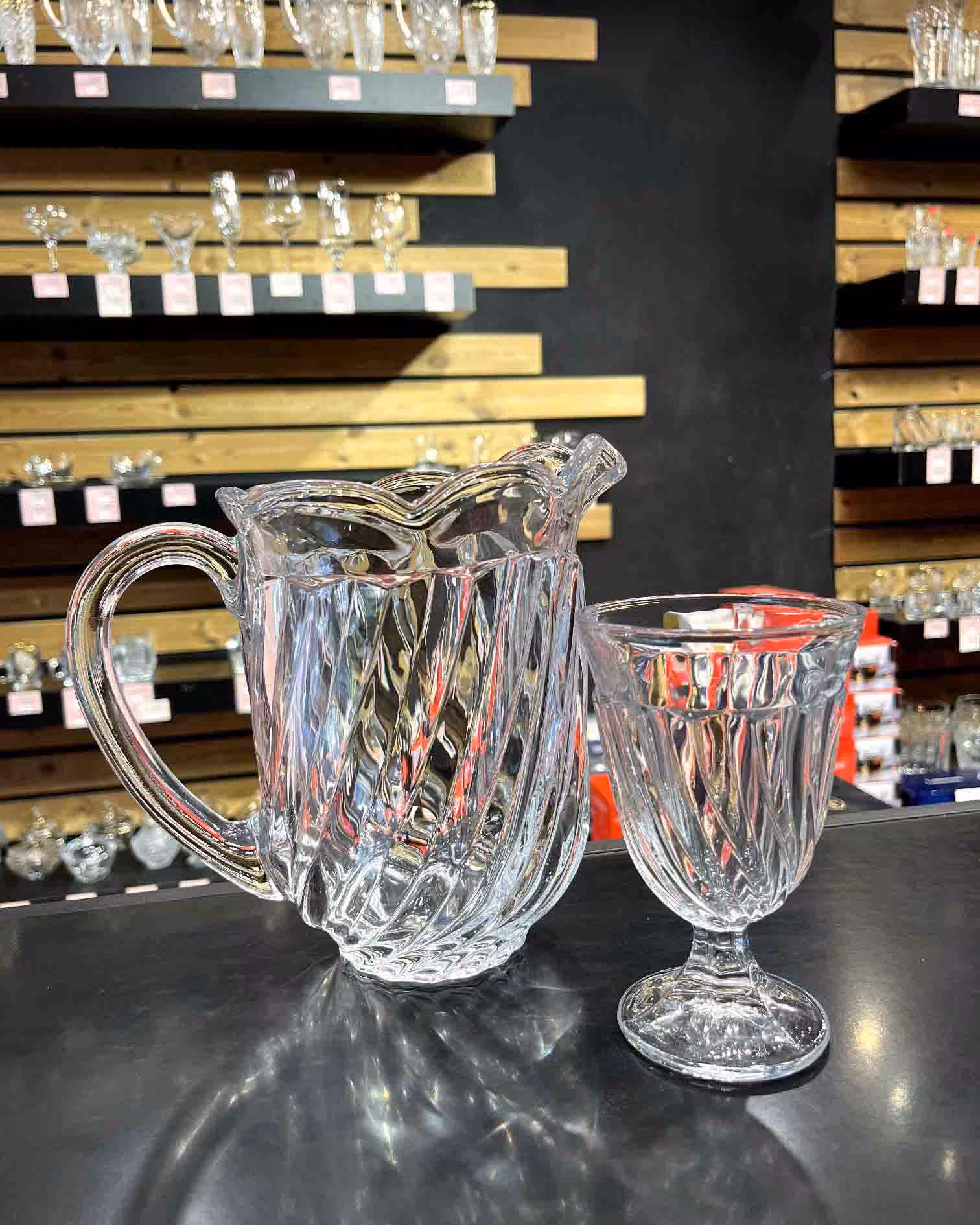 پارچ و گیلاس تولیپ