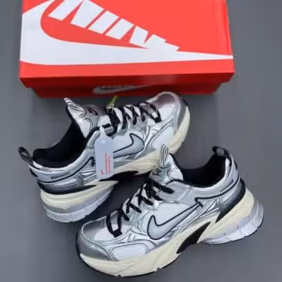 2178 کفش کتانی ورزشی نایک Nike Zoom Vomero 5