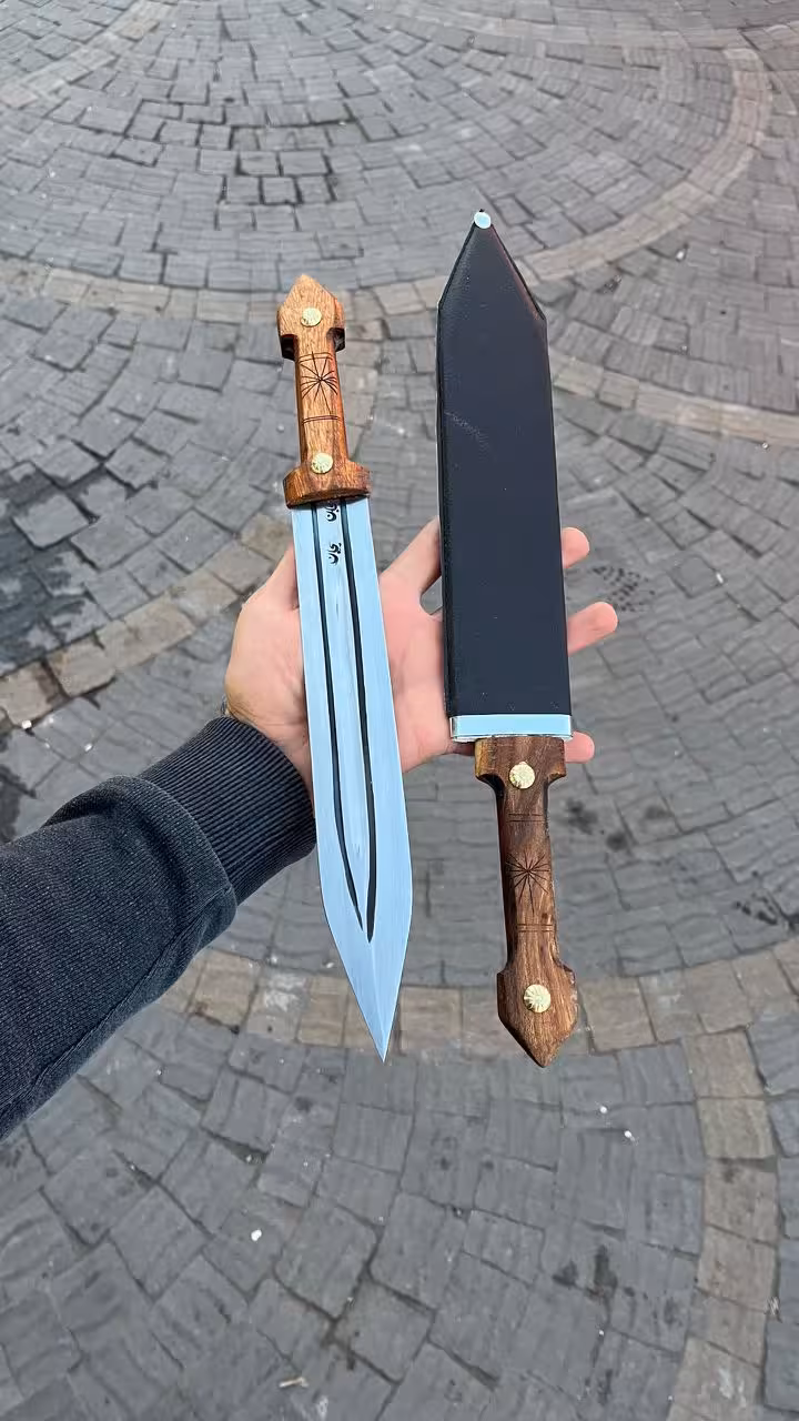 نیمچه قمه دسته چوبی طول کار 40 سانت یک تیکه