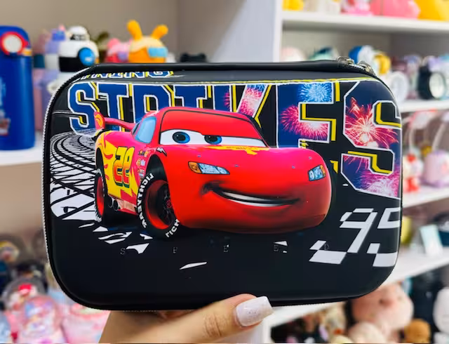 جامدادی کتابی برجسته طرح  مک‌کوئین 2