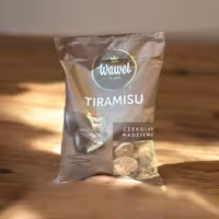 شکلات پذیرایی صدفی مغزدار واول با طعم ترامیسو