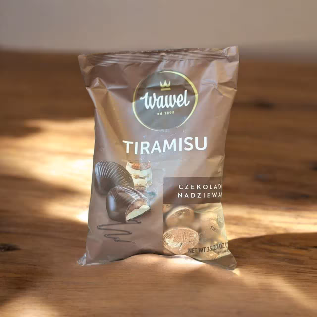 شکلات پذیرایی صدفی مغزدار واول با طعم ترامیسو