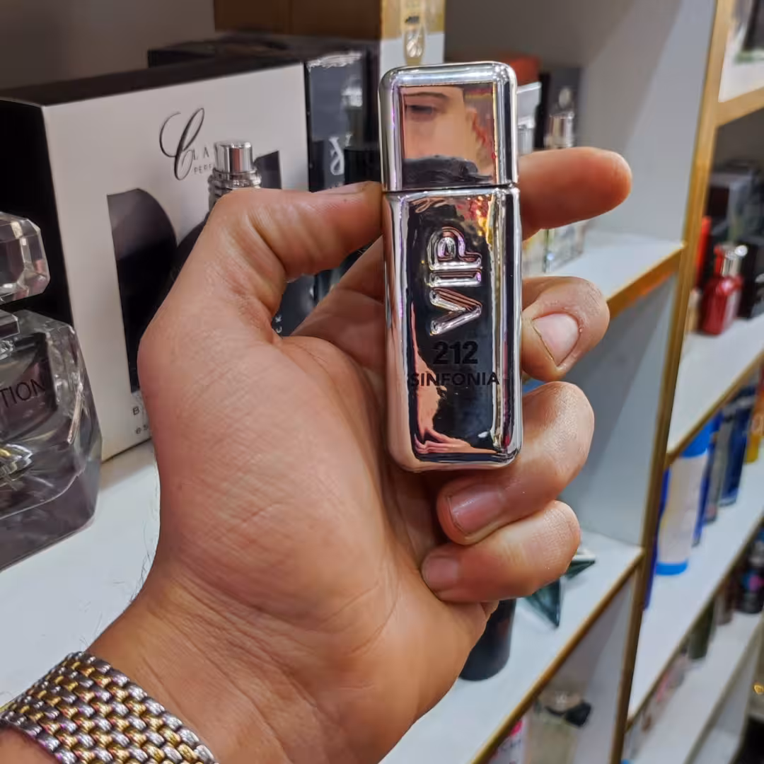 ادکلن 212 وی ای پی مردانه حجم 30میل