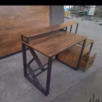 میز مدیریت(ارسال به صورت باربری و پس کرایه است)