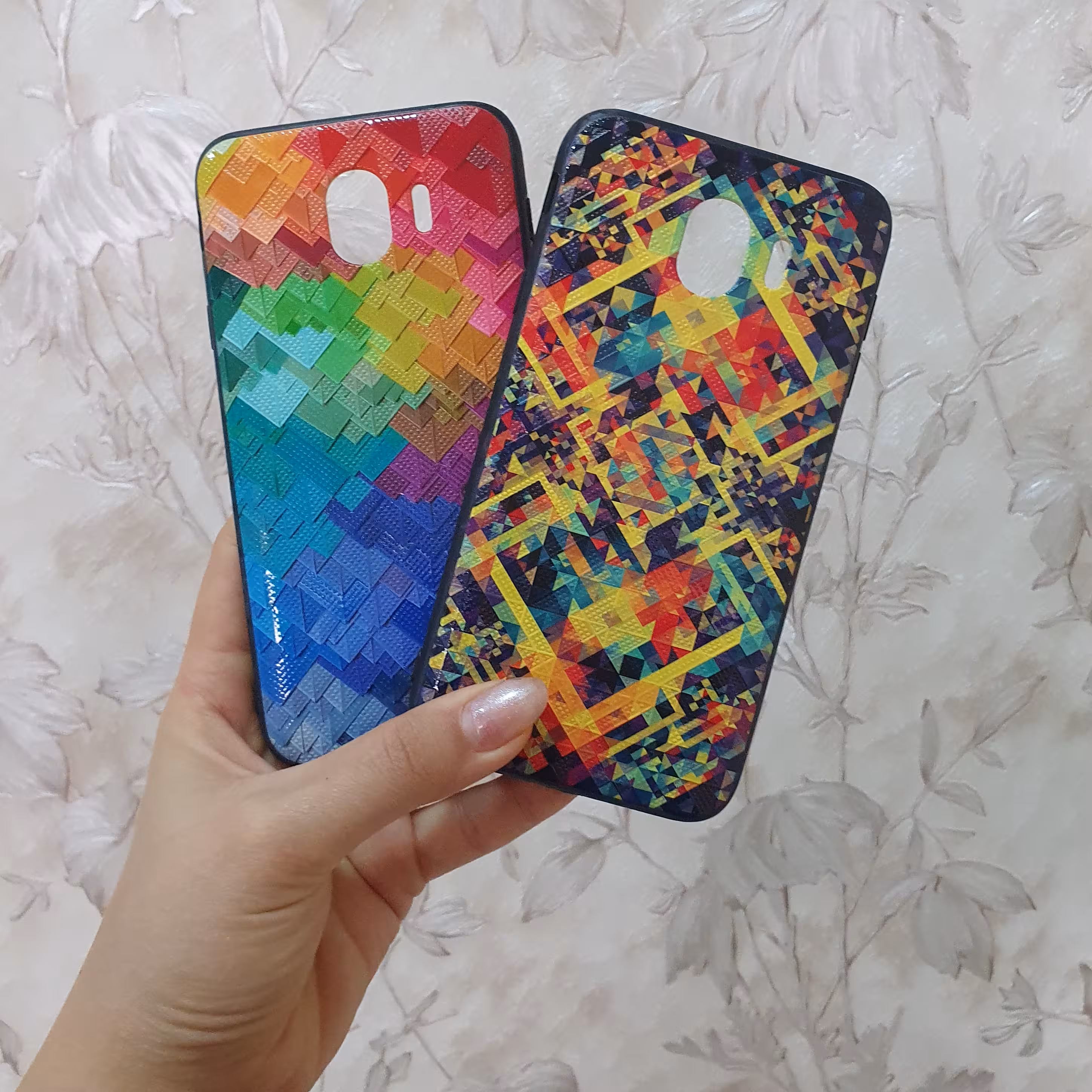 پک دو عددی قاب گوشی j4    2018  طرج برجسته کیفیت عالی J4