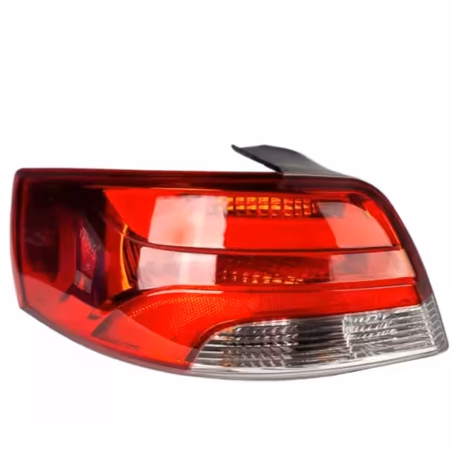 چراغ خطر عقب تک کروز پلاس برای رانا پلاس – سمت چپ