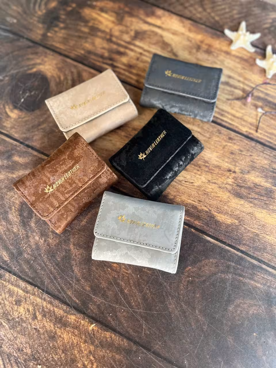 جاکارتی آکاردئونی دکمه دار پتینه