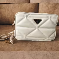 کیف پاسپورتی پرادا