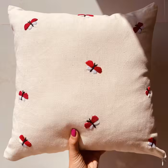 کاور کوسن دستدوز طرح پروانه