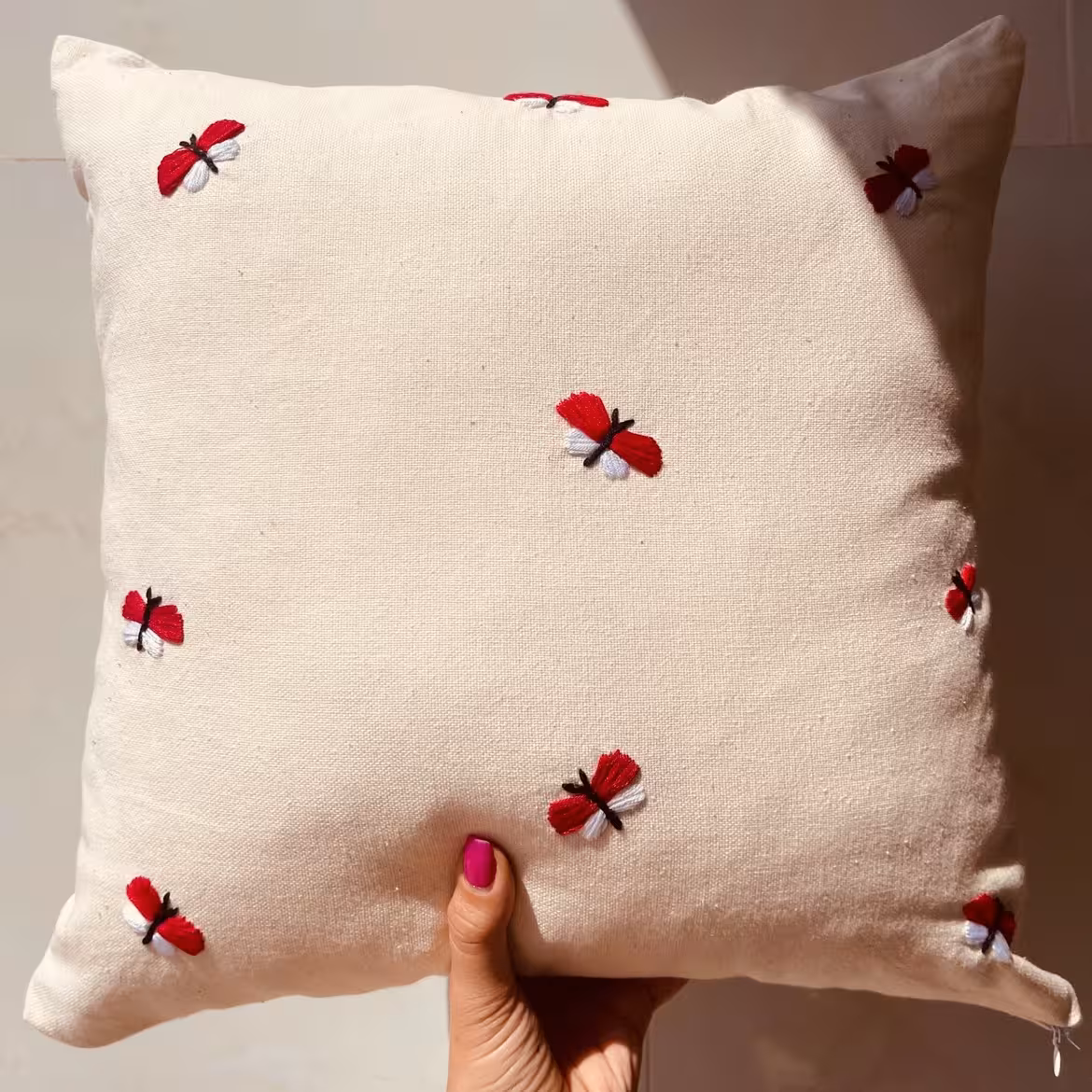 کاور کوسن دستدوز طرح پروانه