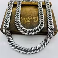 ست گردنبند و دستبند کارتیر ضخیم.