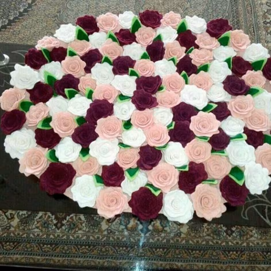 رومیزی نمدی طرح گل برجسته