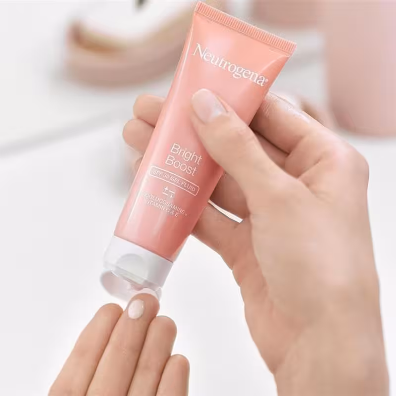 ضد آفتاب نوتروژینا مدل Bright boost