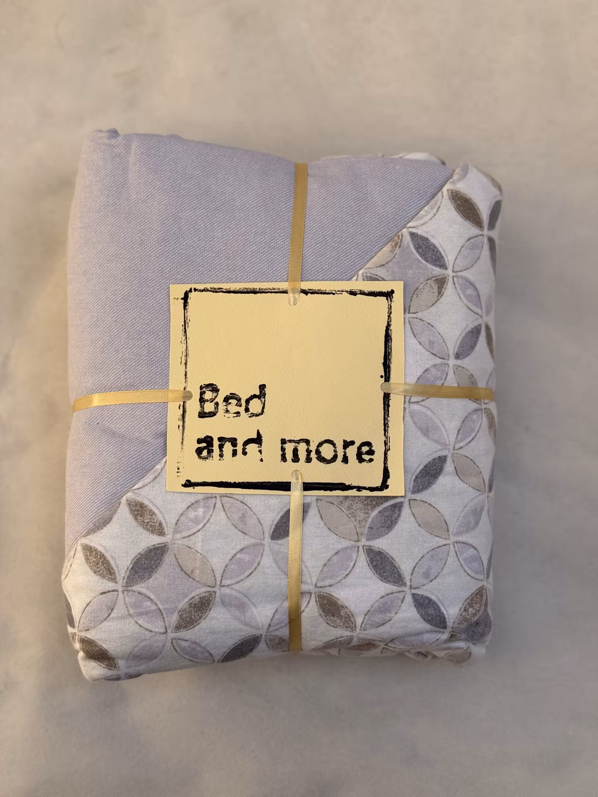 روتختی دو نفره چهار تکه کدL36 (کاور تشک،روانداز،دو عدد روبالشتی)