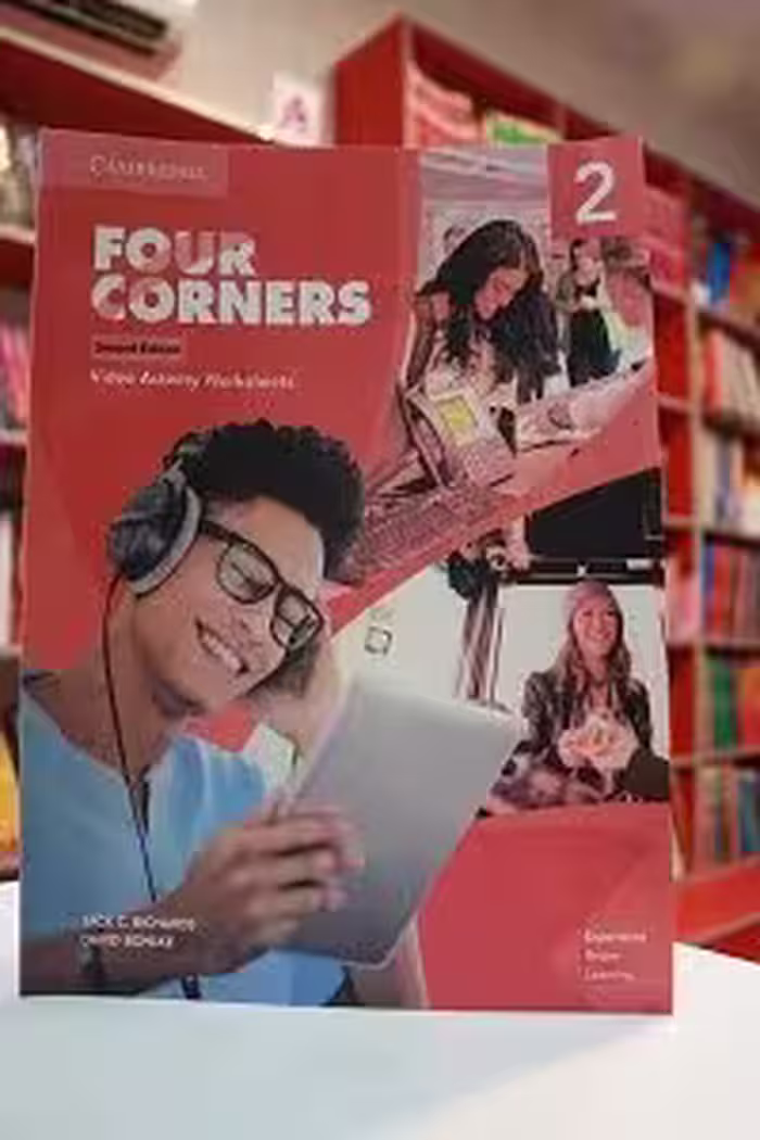 2 Four Corners 2nd Video Activity book