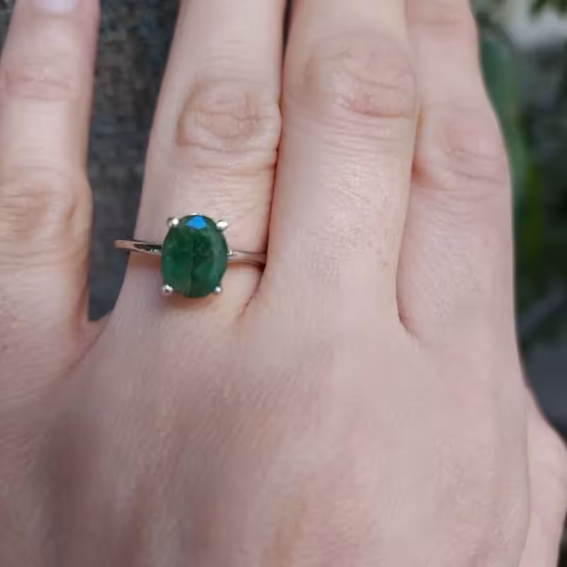 انگشتر نقره زنانه زمرد اصل آبکاری طلا سفید آقابزرگ کد 544