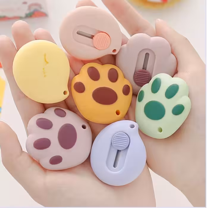 مینی کاتر فانتزی طرح پنجه ابعاد 4.5 در 4.5 سانتی متر